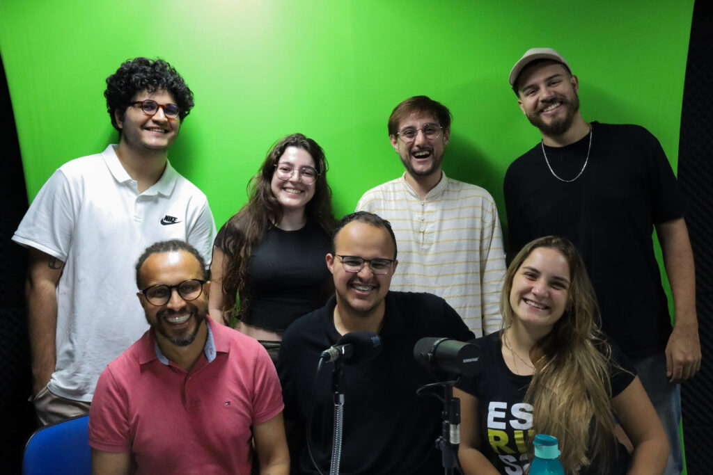 Equipe Audiovisual da Sead Ufes recebe projeto de extensão de Odontologia para gravação de locução